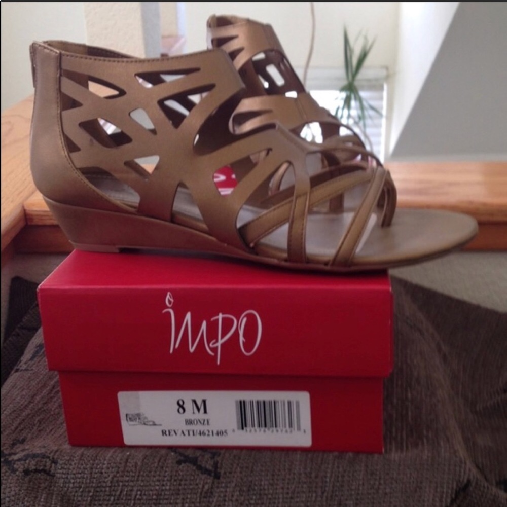 Impo Bronze Zip-up sandals.